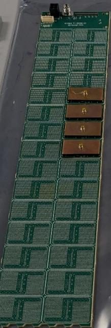 Ka-band ESA tile with 540 radiators, 4-bit phase control, and electronically switchable polarization to 31 GHz — designed and built on the MicroModule system.